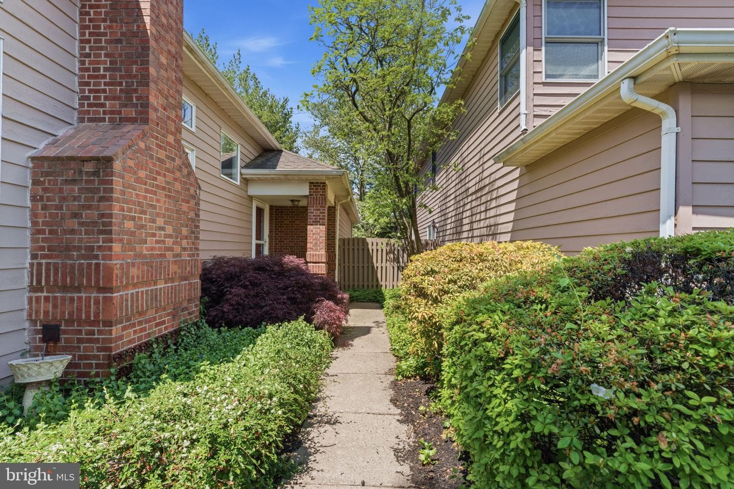 1921 Kirkbride Circle photo 2