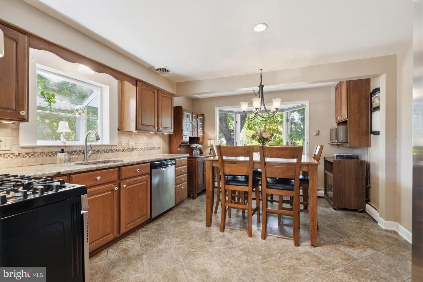 293 Norfolk Road photo 8