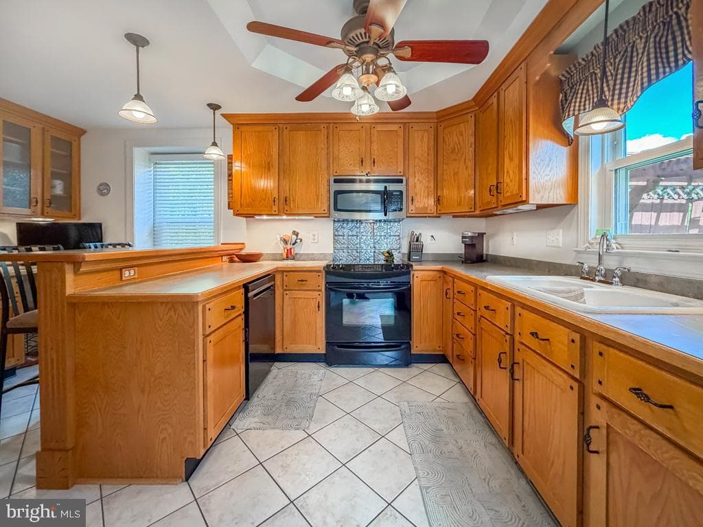 1220 Wilson Avenue photo 13