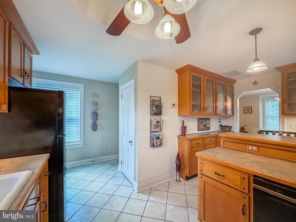 1220 Wilson Avenue photo 15