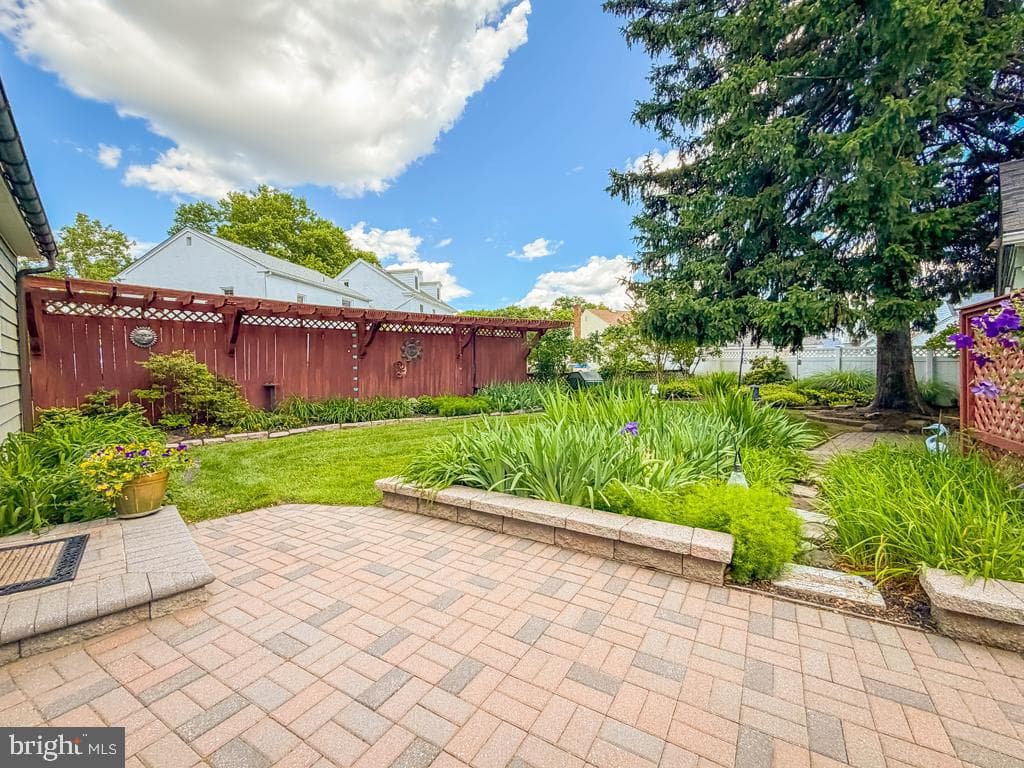 1220 Wilson Avenue photo 32