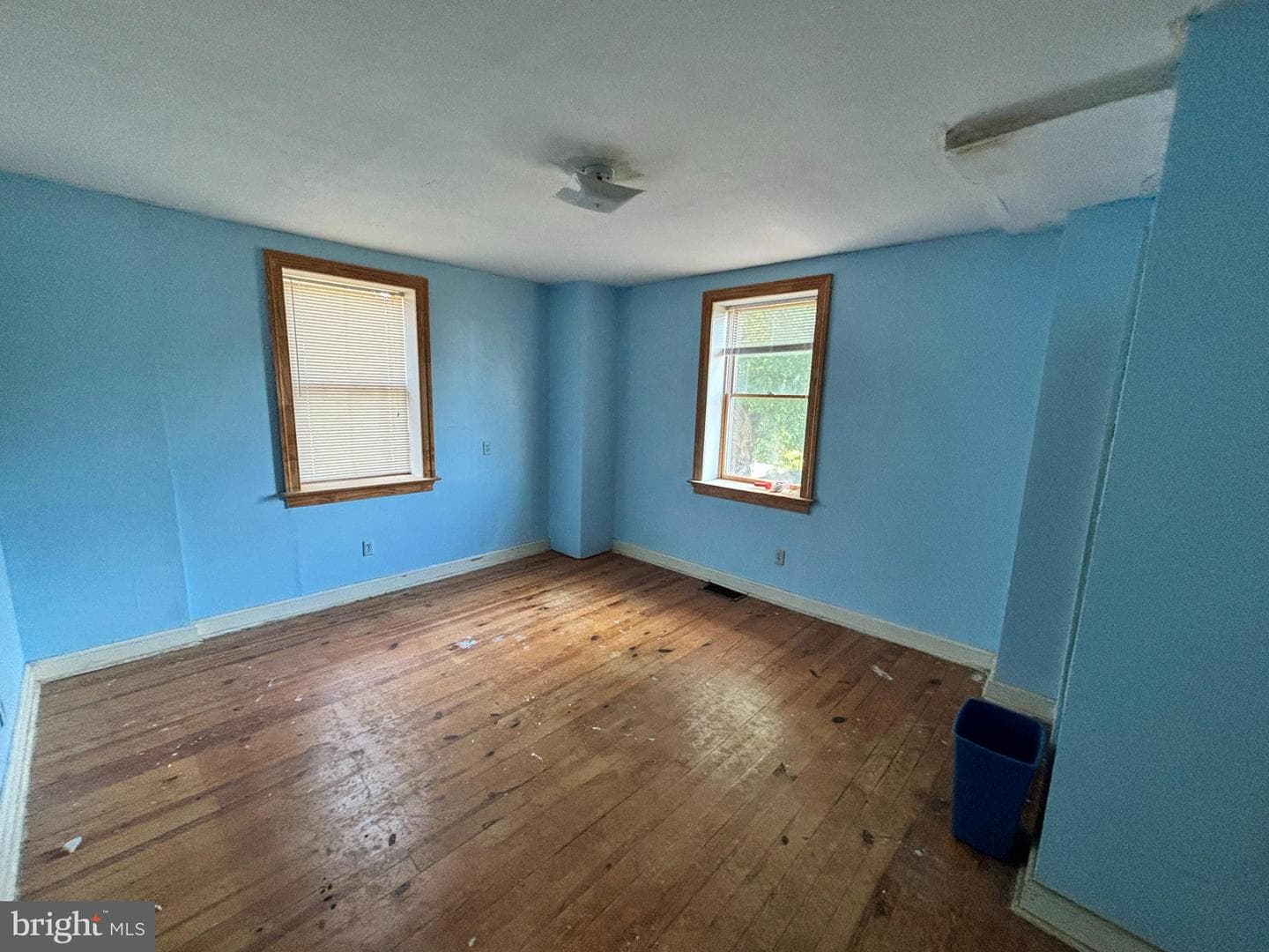 4547 Hillside Avenue photo 6