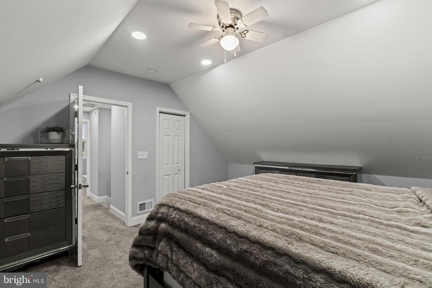 193 Kenwood Drive S #S photo 35