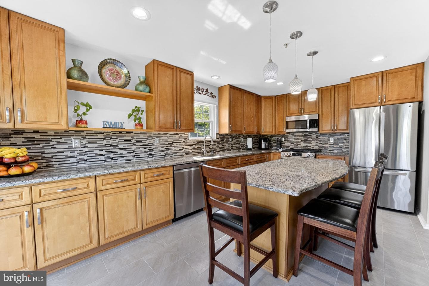106 Julian Drive E photo 23