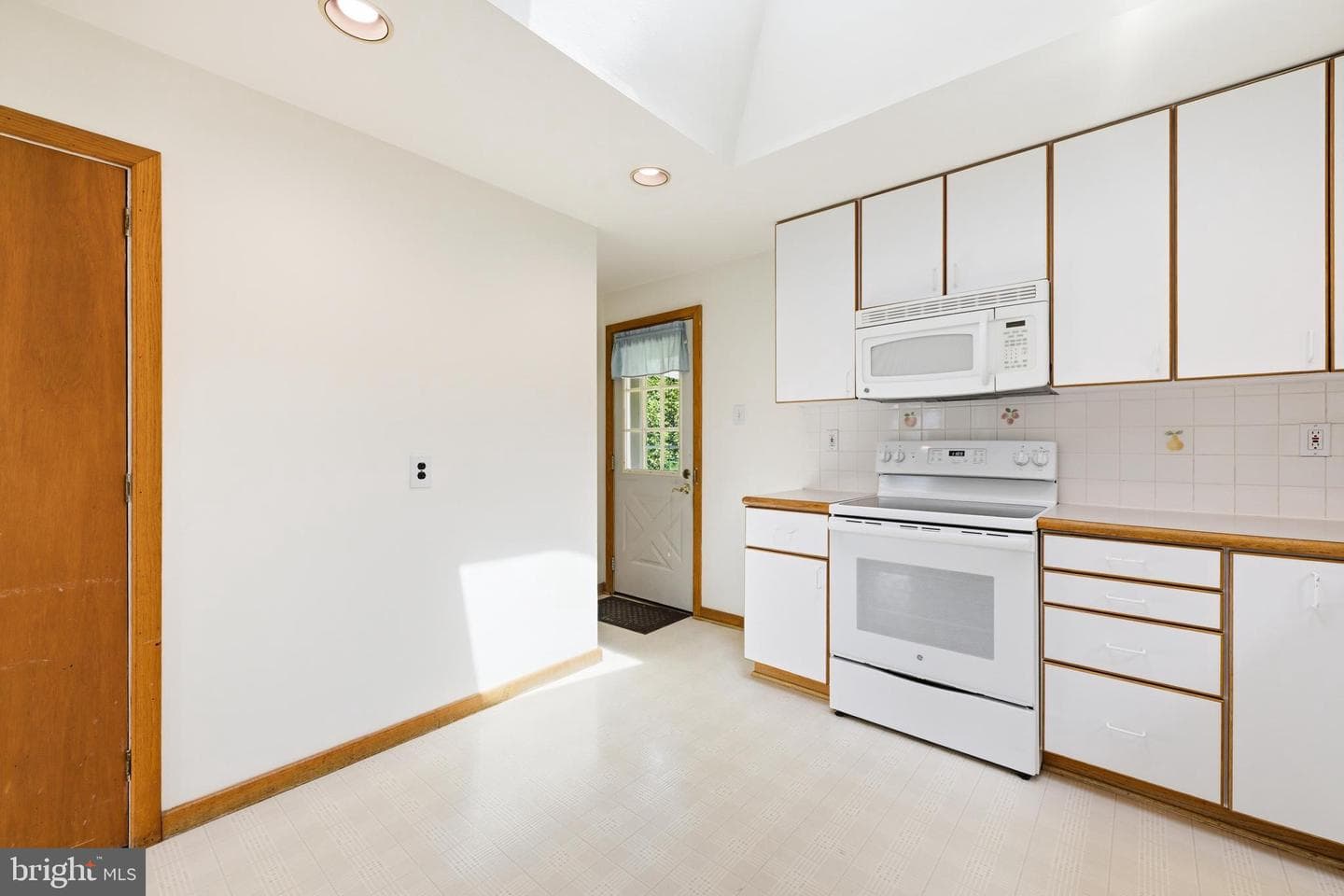 22 Mapleview Drive photo 7