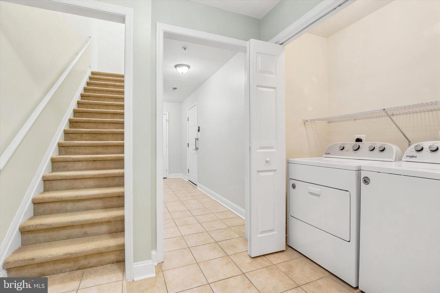 1052 Arbour Lane photo 18