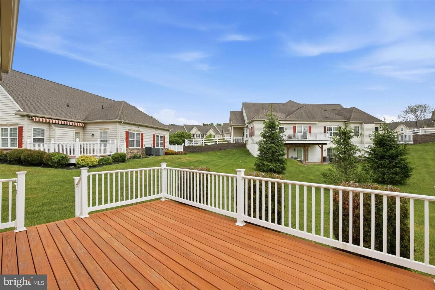 1052 Arbour Lane photo 22