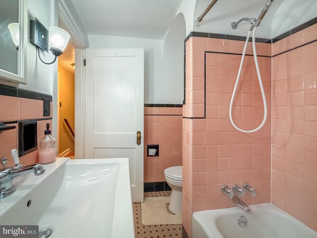 309 Harper Avenue photo 15