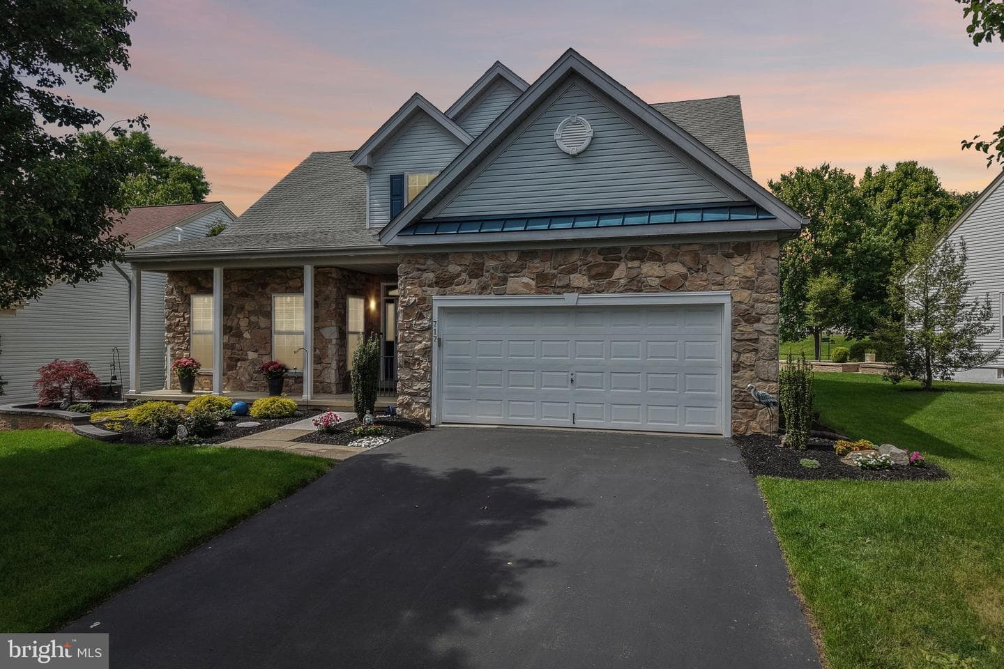 717 S Settlers Cir, Warrington