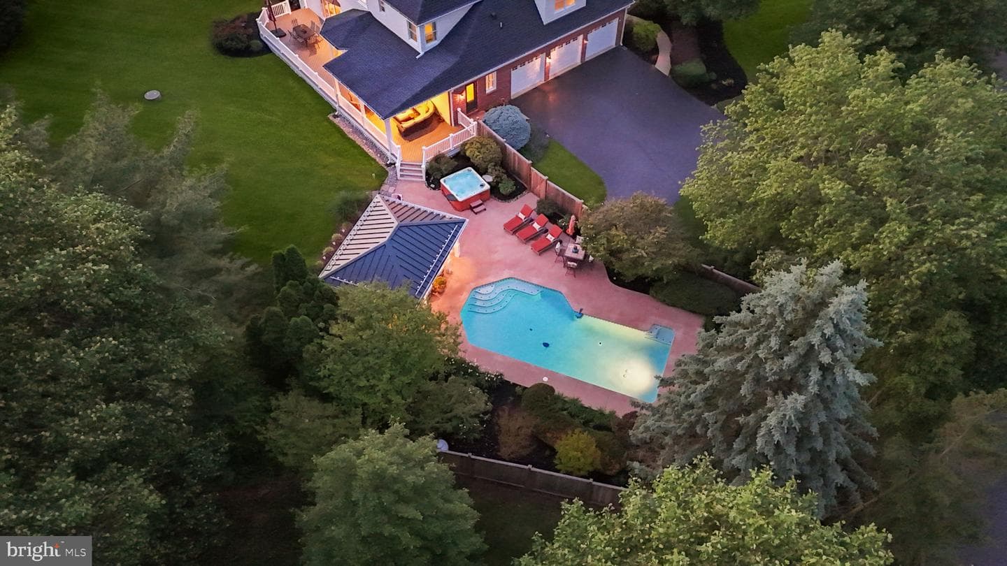 324 Ridge Avenue, Newtown