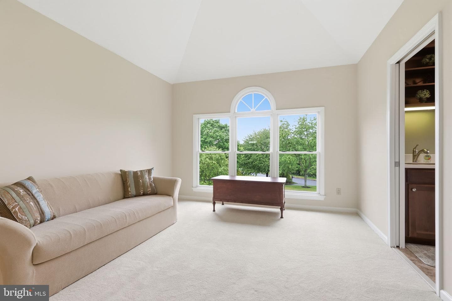 324 Ridge Avenue photo 35