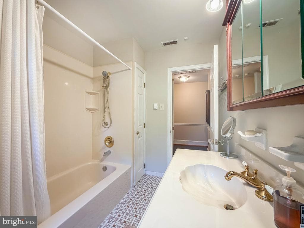 61 Cloverly Drive photo 24
