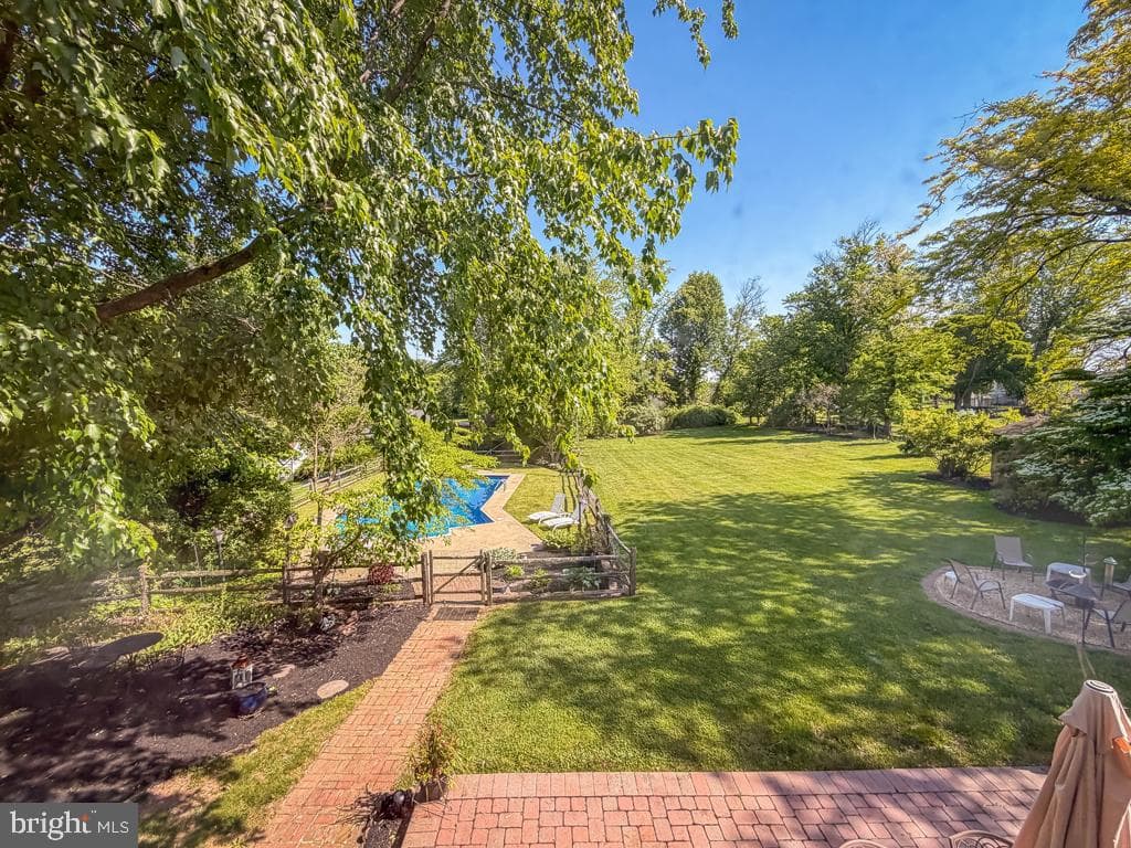 61 Cloverly Drive photo 32