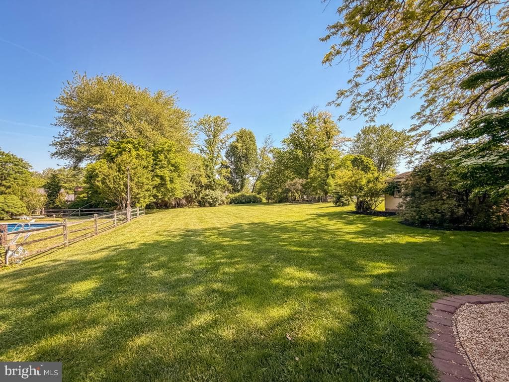 61 Cloverly Drive photo 40