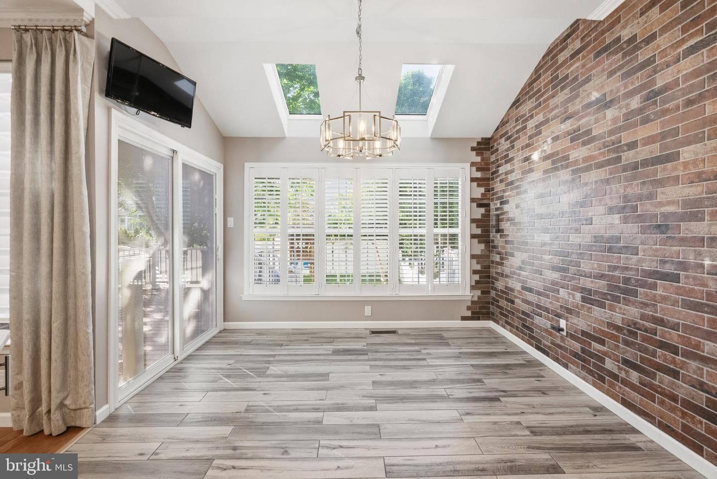 24 Brewster Drive photo 17