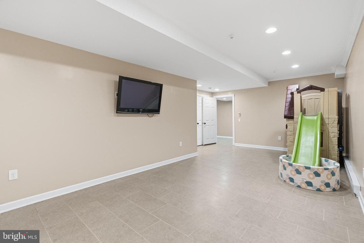 24 Brewster Drive photo 42