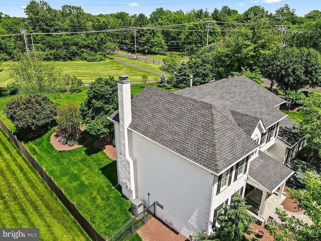 302 Mallard Lane photo 65
