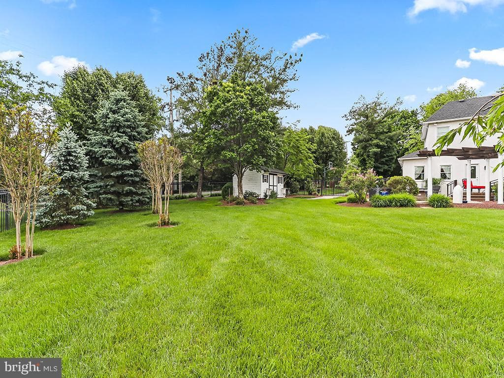 302 Mallard Lane photo 8
