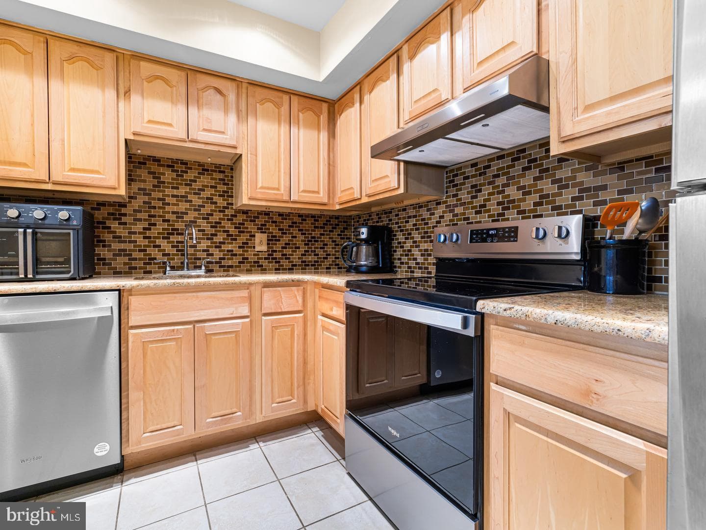 183 Basswood Court photo 10