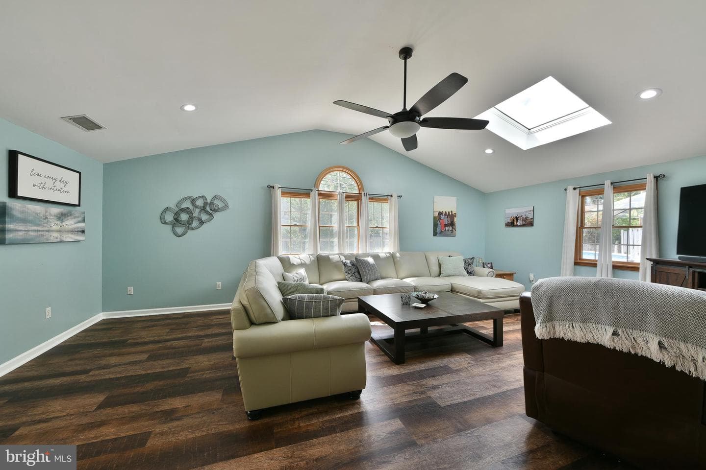 65 Hawk Road photo 19