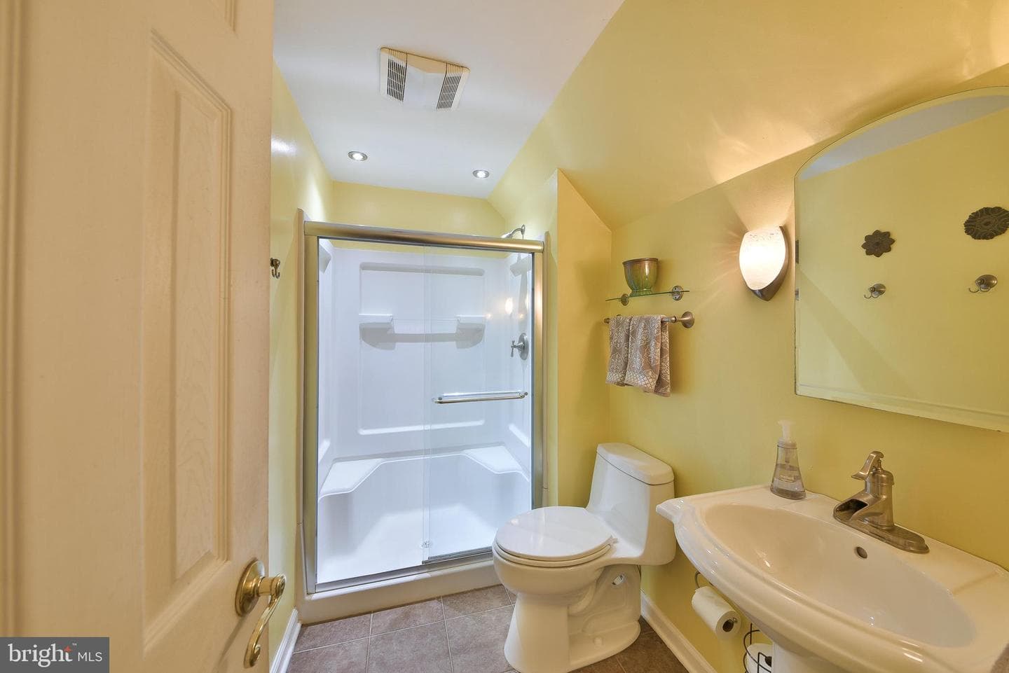 65 Hawk Road photo 32