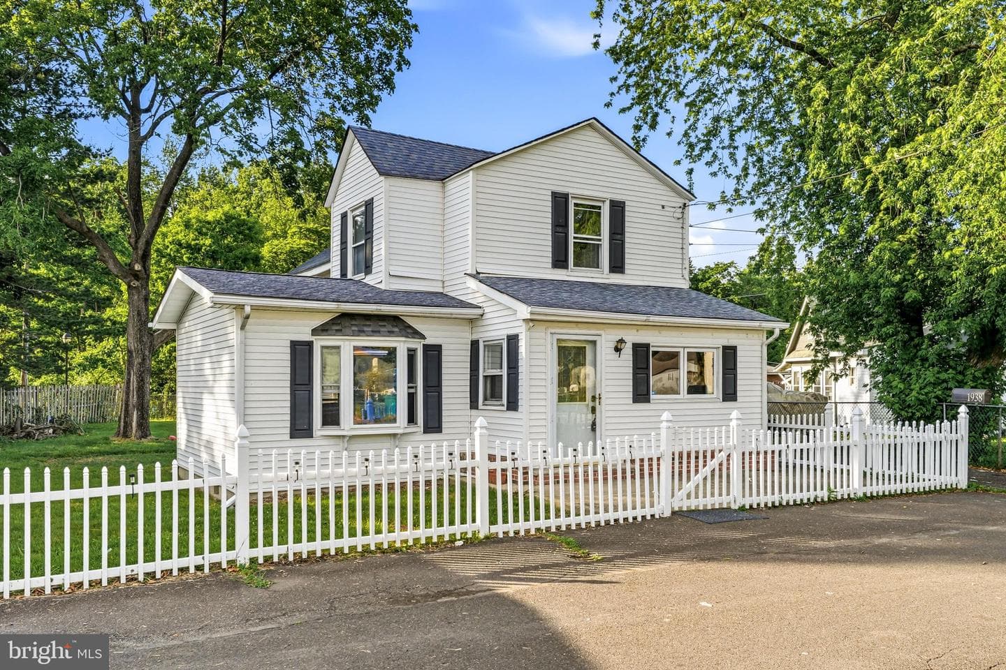1938 Parkview Avenue, Bristol