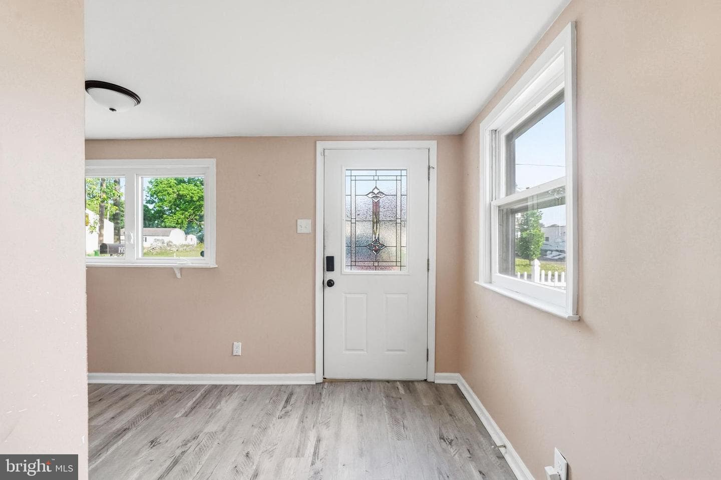 1938 Parkview Avenue photo 5