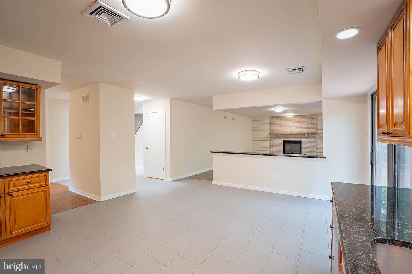 491 Kings Road photo 22