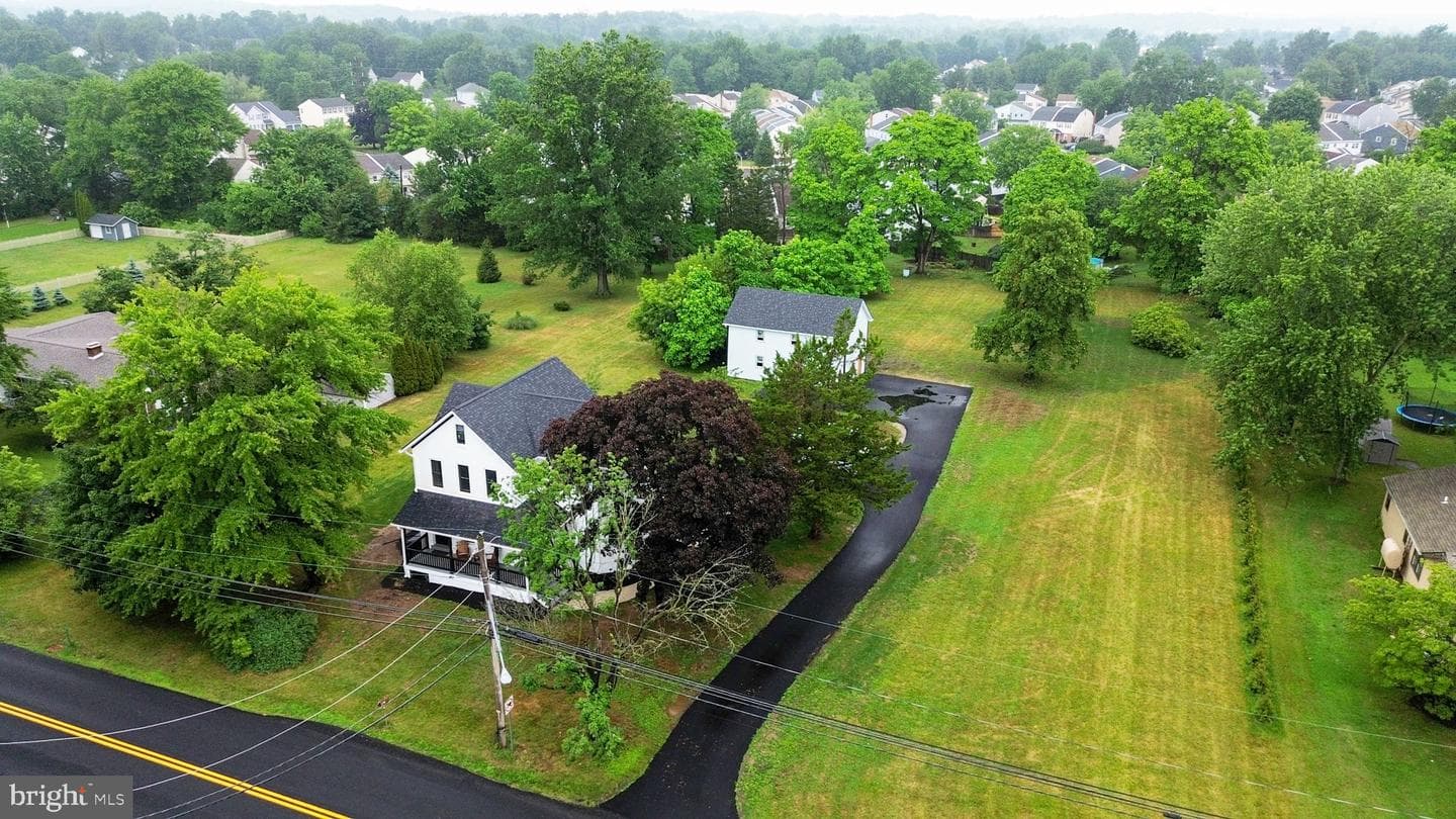 215 Mill Road photo 58