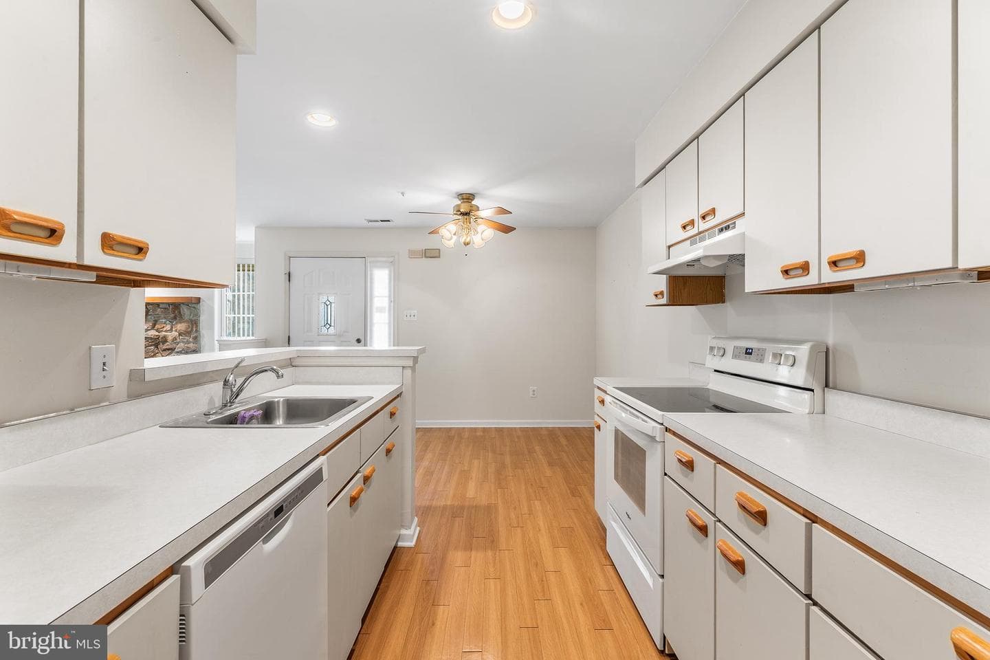 109 Remington Court photo 10