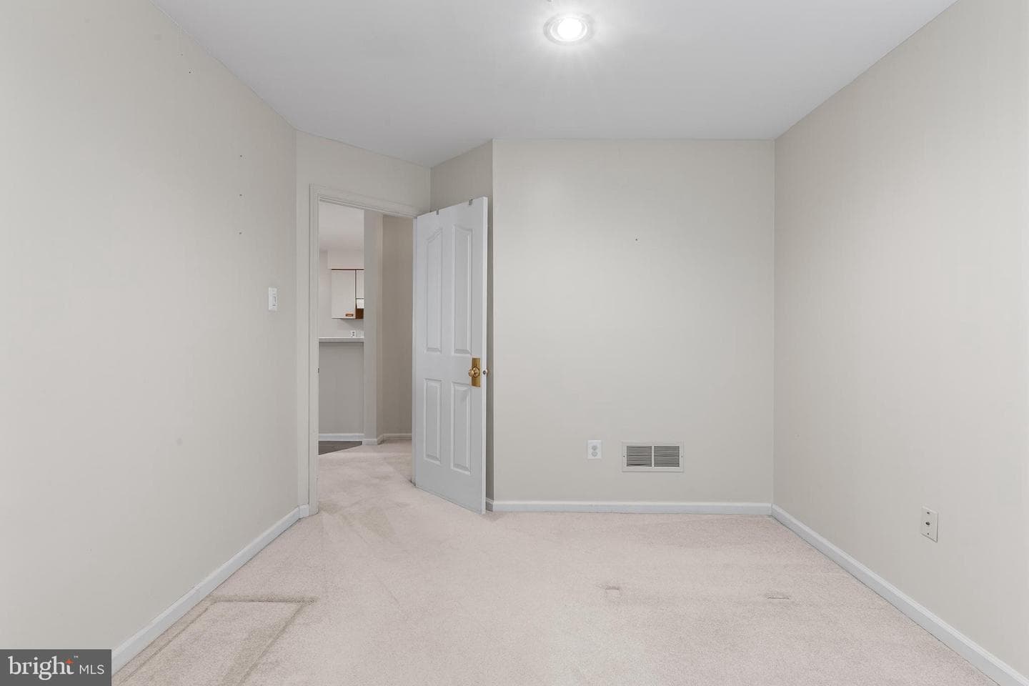 109 Remington Court photo 19