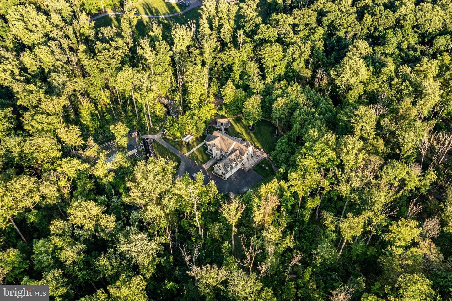 675 Rock Hill Road photo 4