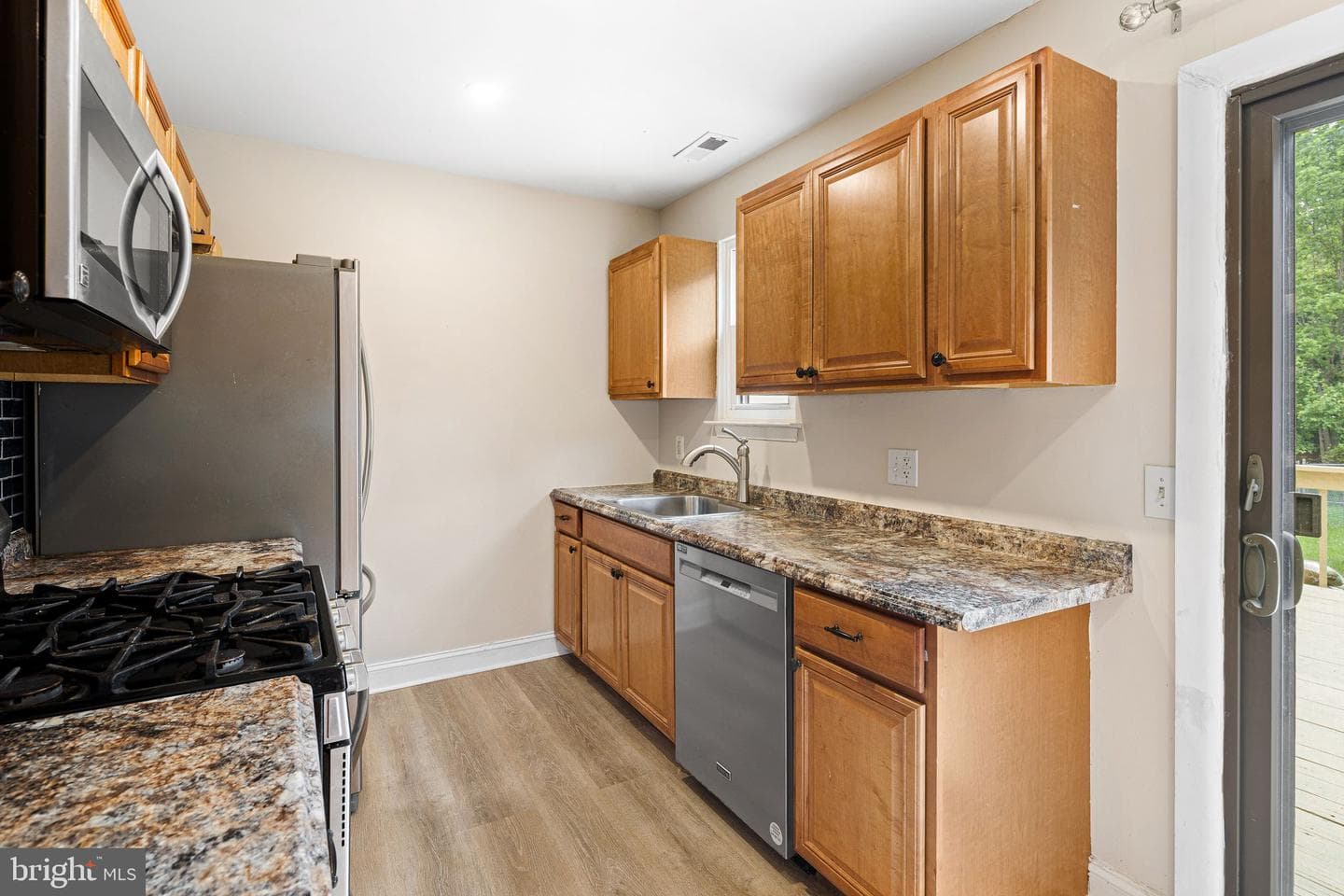 1485 Tarleton Place photo 10
