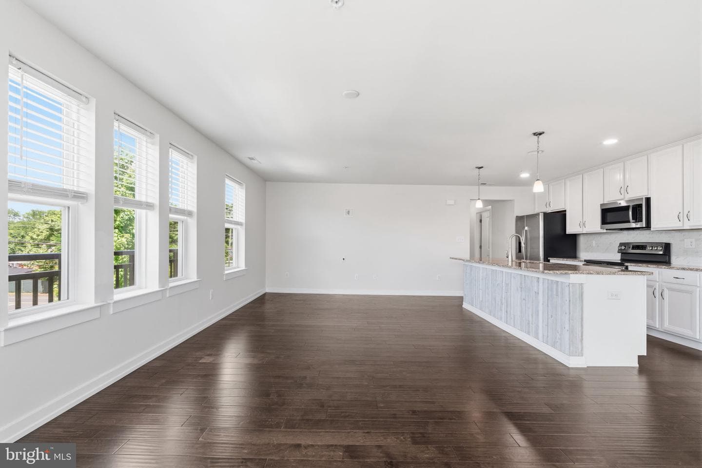 151 E Prince George Street photo 10