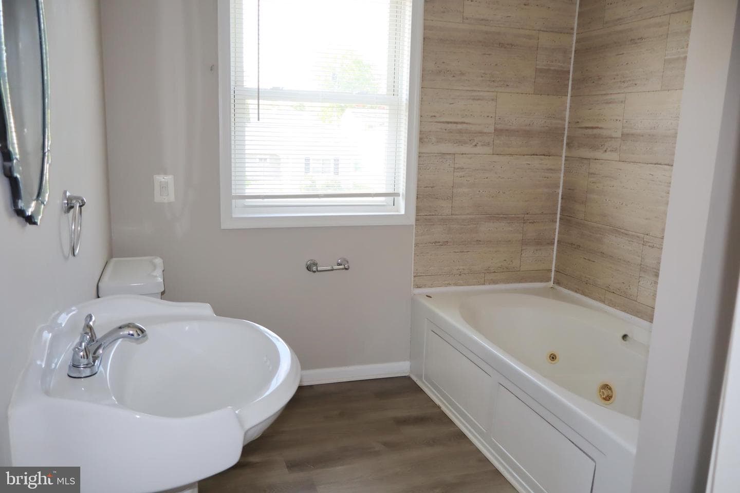 229 Suffolk Road photo 29