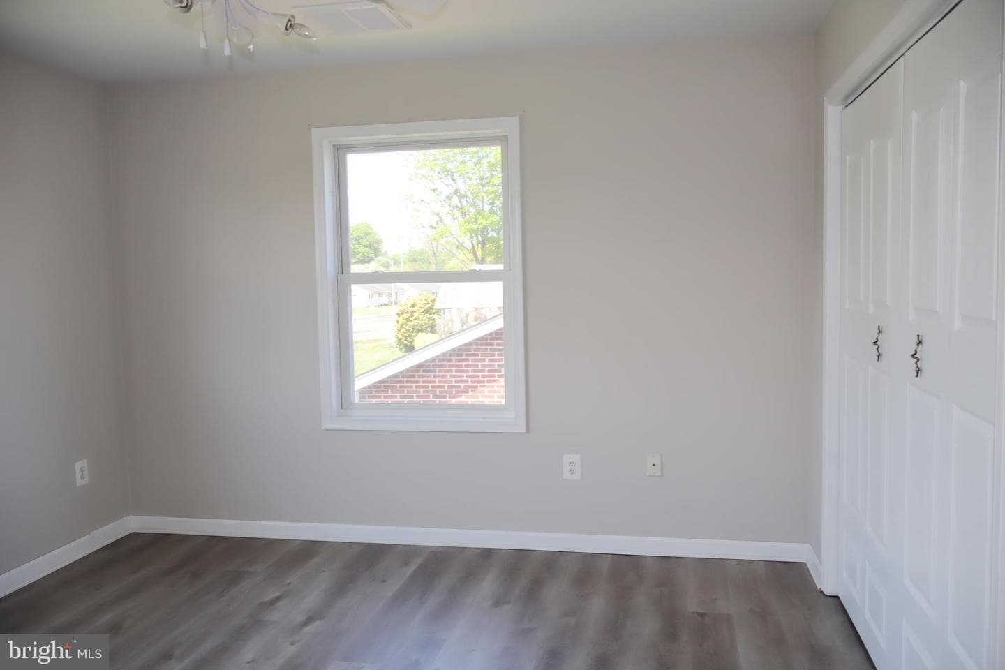 229 Suffolk Road photo 32