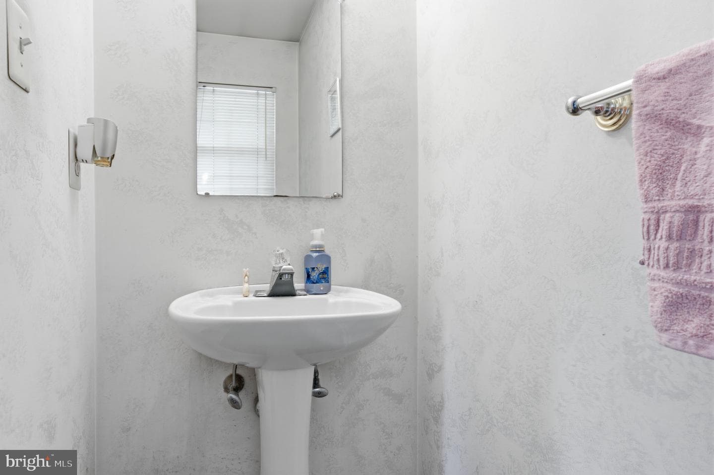 9408 Sheffield Drive photo 24