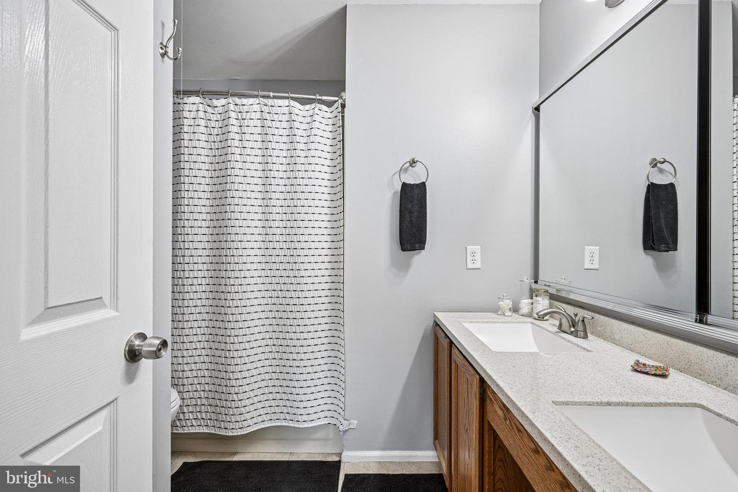 184 Victoria Court photo 18
