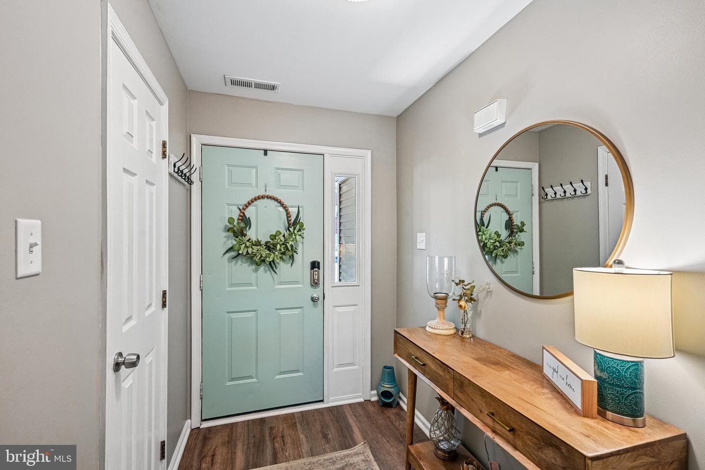 184 Victoria Court photo 6