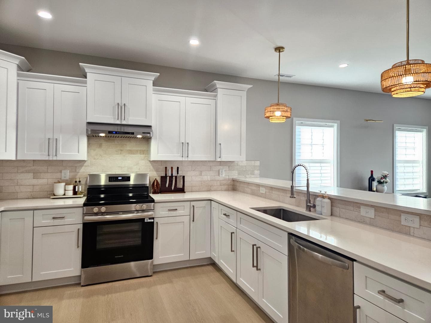 829 Third Avenue photo 12