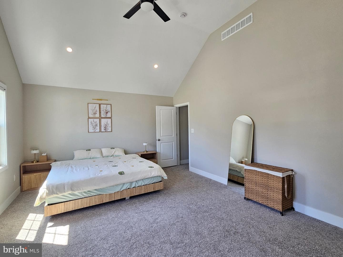 829 Third Avenue photo 29