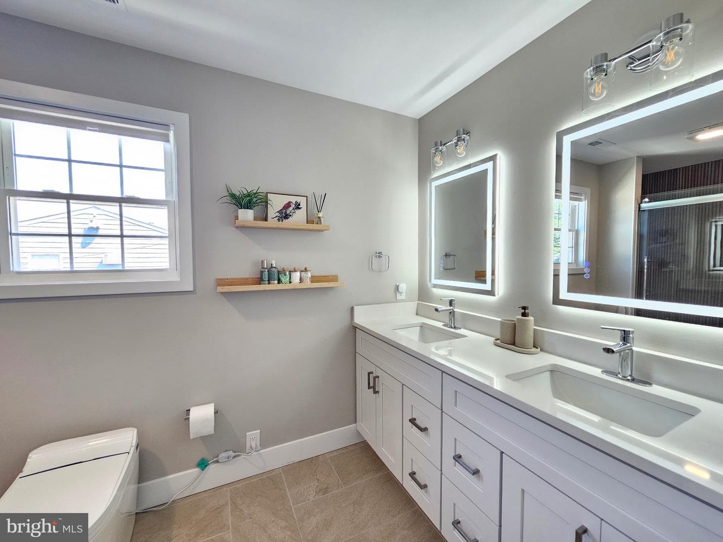 829 Third Avenue photo 30