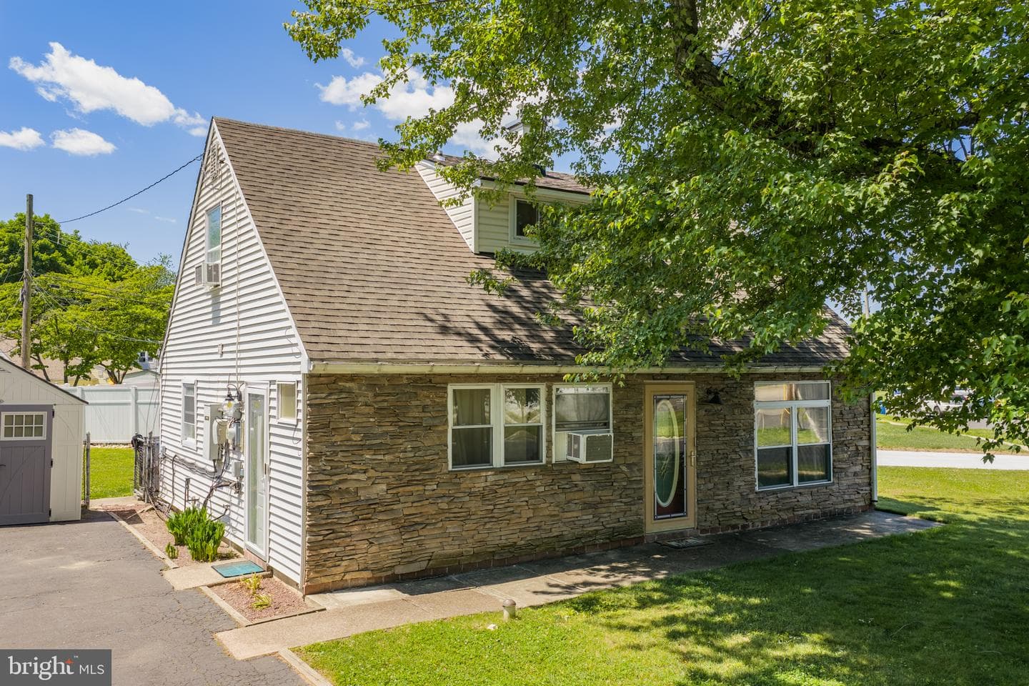 587 Arbor Road photo 11