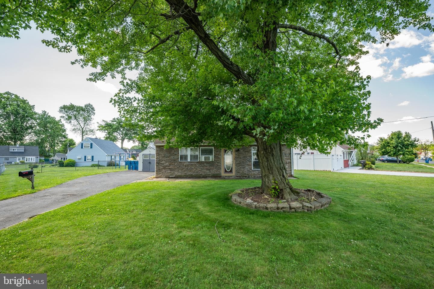 587 Arbor Road photo 4