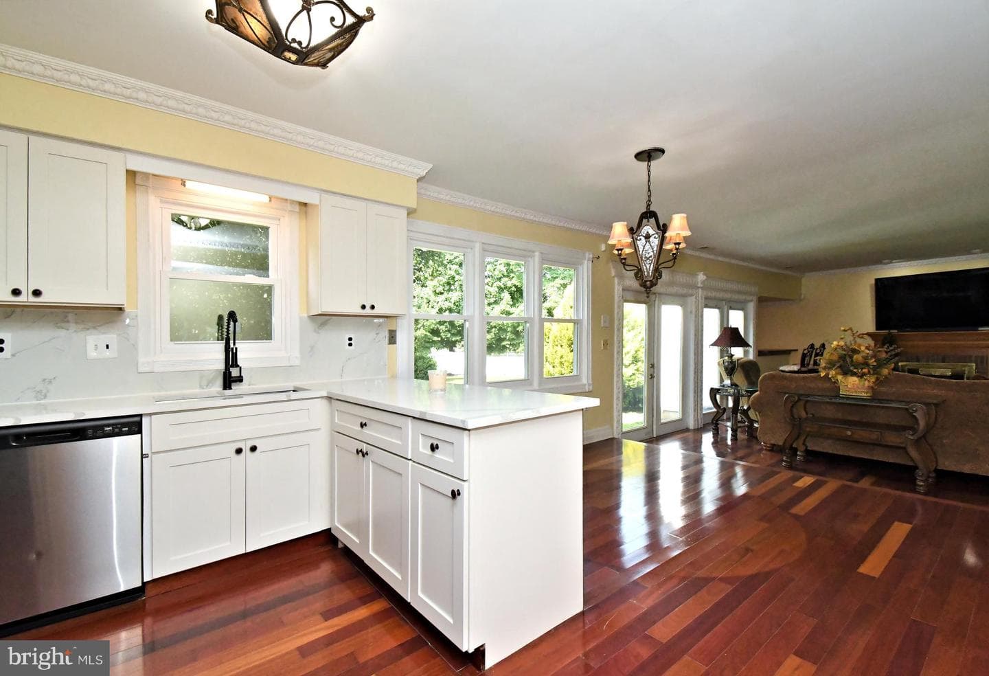 1601 Clark Drive photo 11