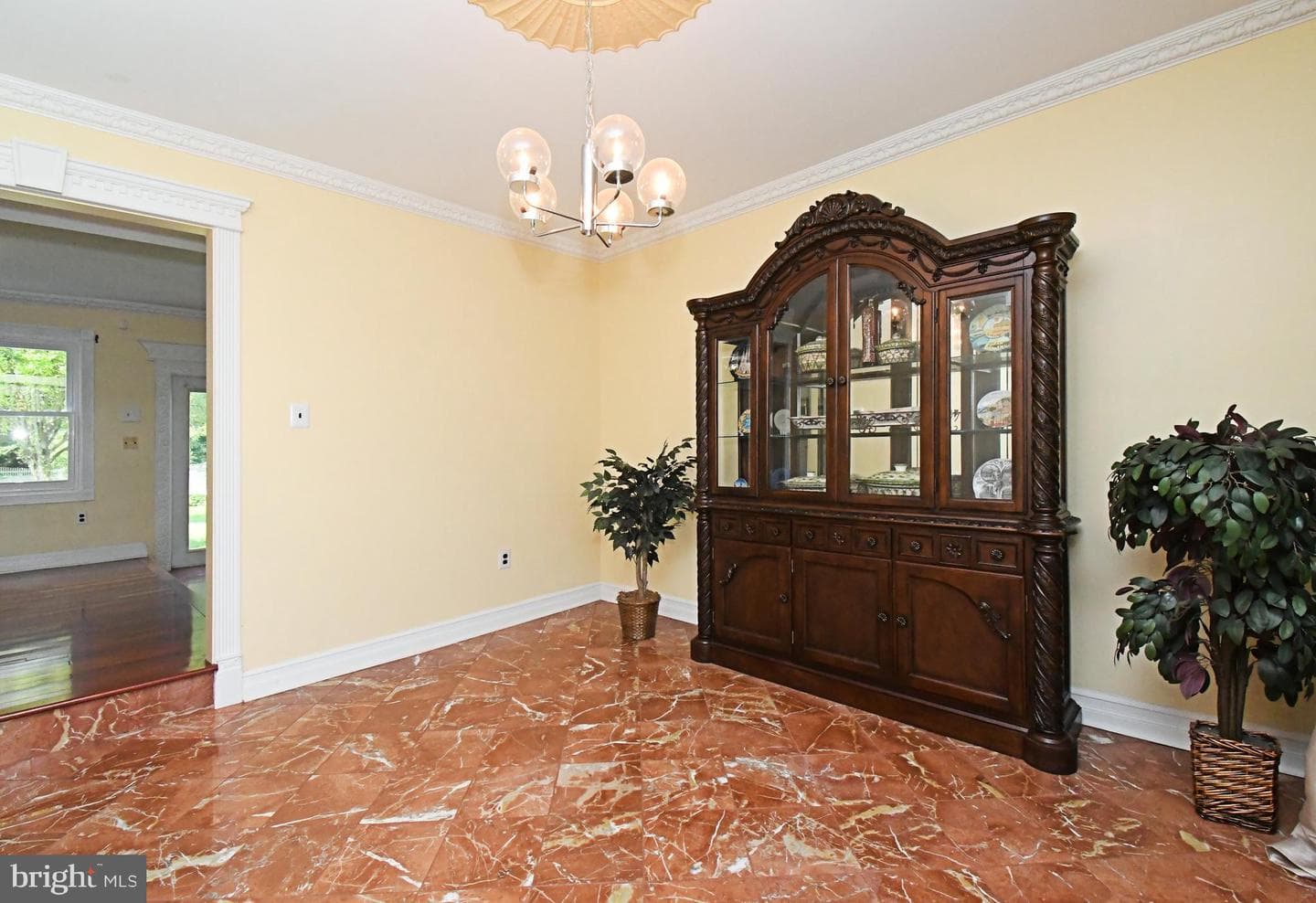 1601 Clark Drive photo 8