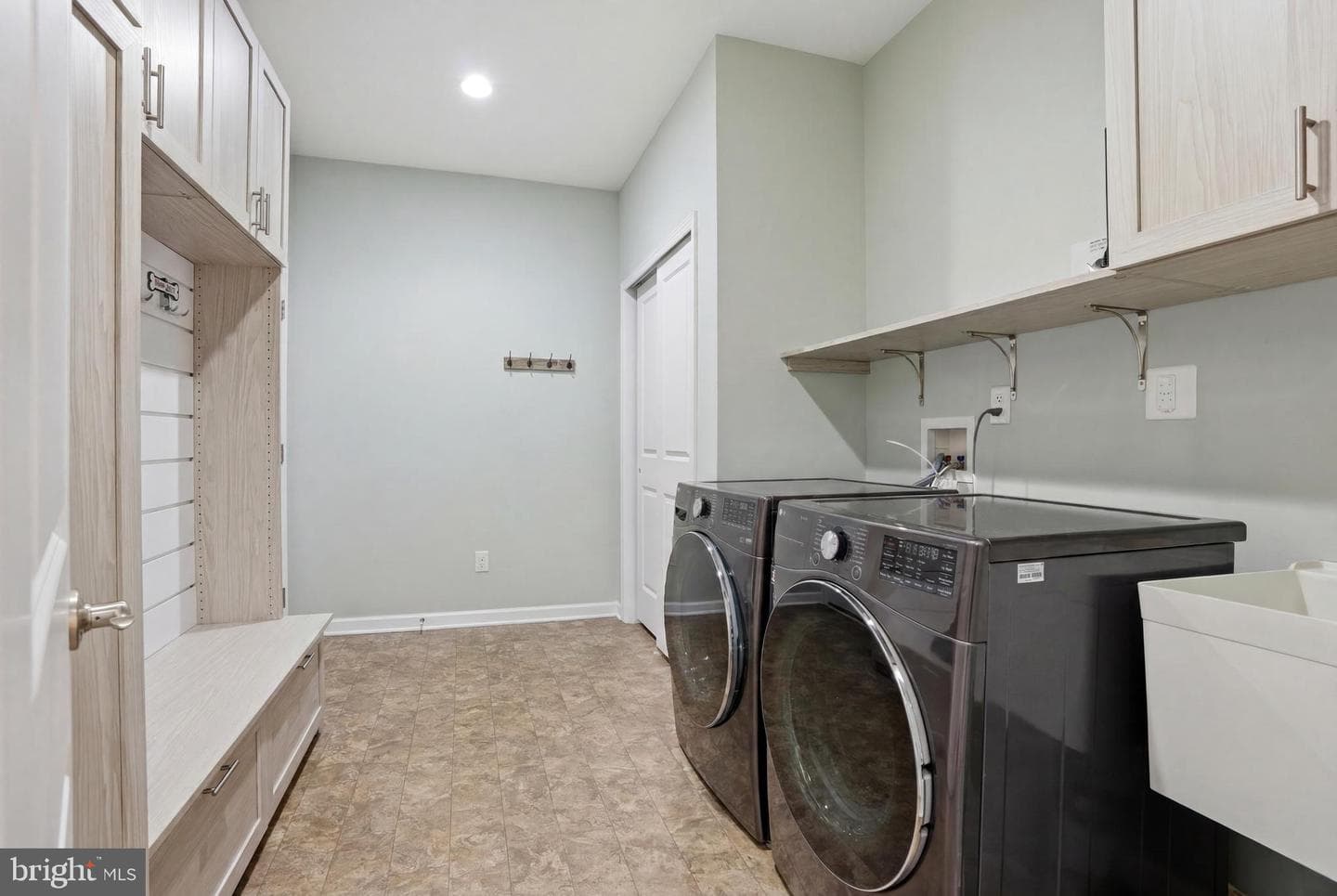 3367 Bushwood Drive photo 25