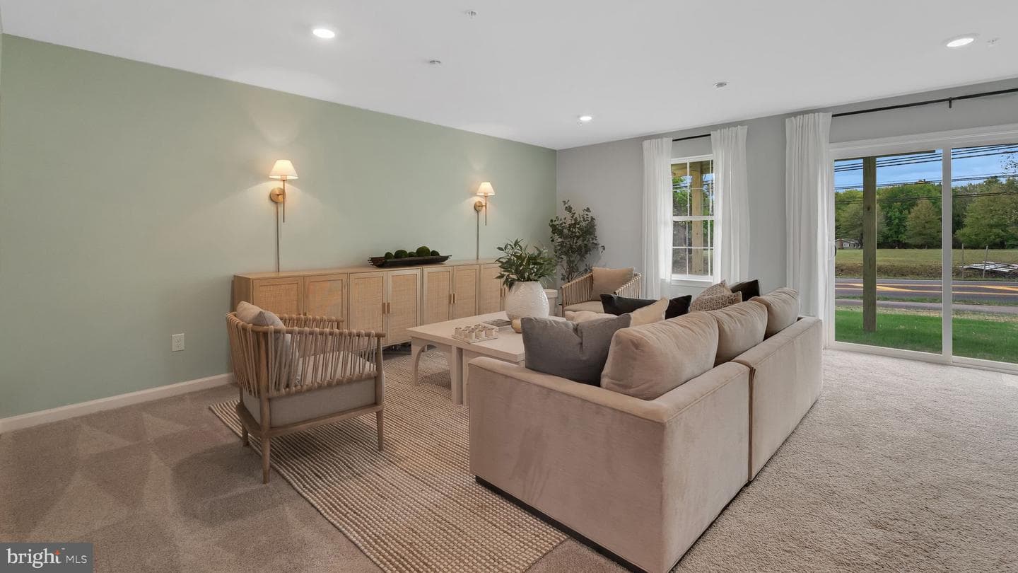 303 Lantern Court photo 6