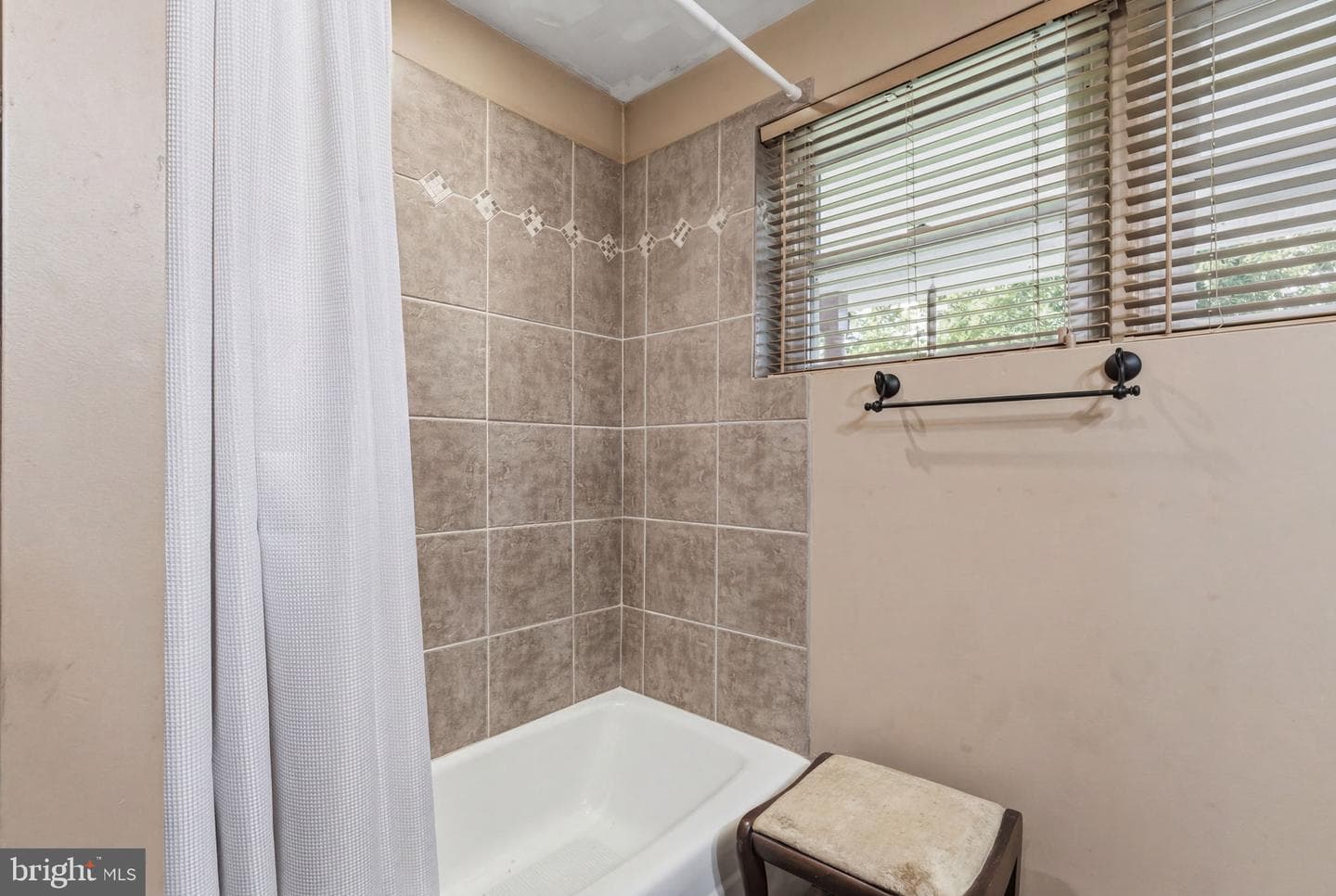 131 Fern Road photo 36