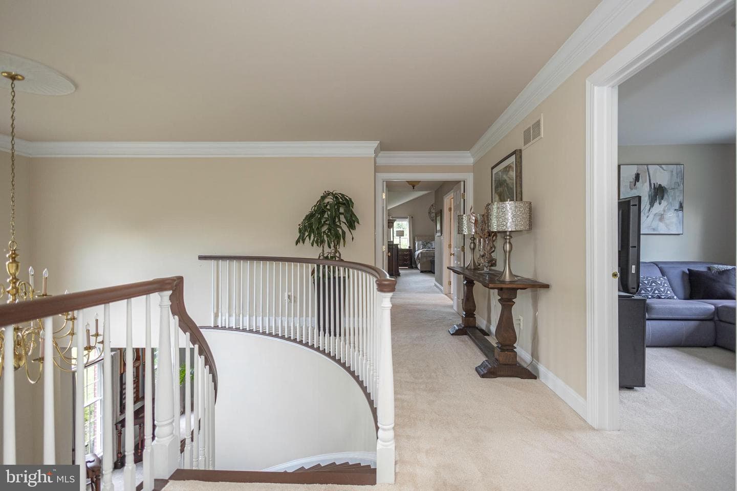 2062 Silverwood Drive photo 32